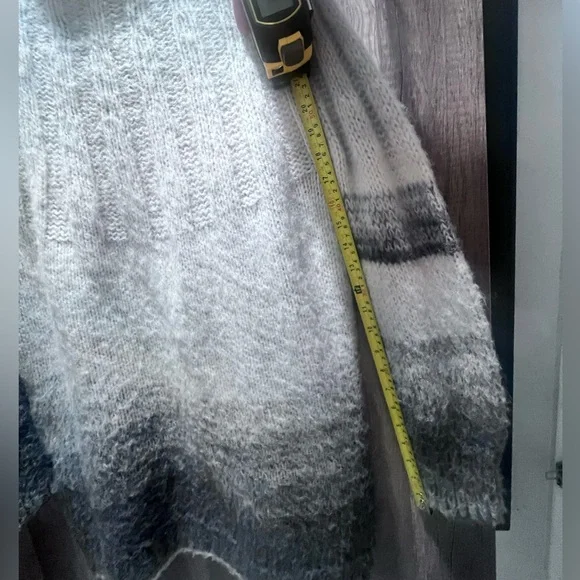 Anthropologie Perri Ombre Mock Neck Tunic Sweater, Gray, Size Small EUC Wool - Picture 7 of 11